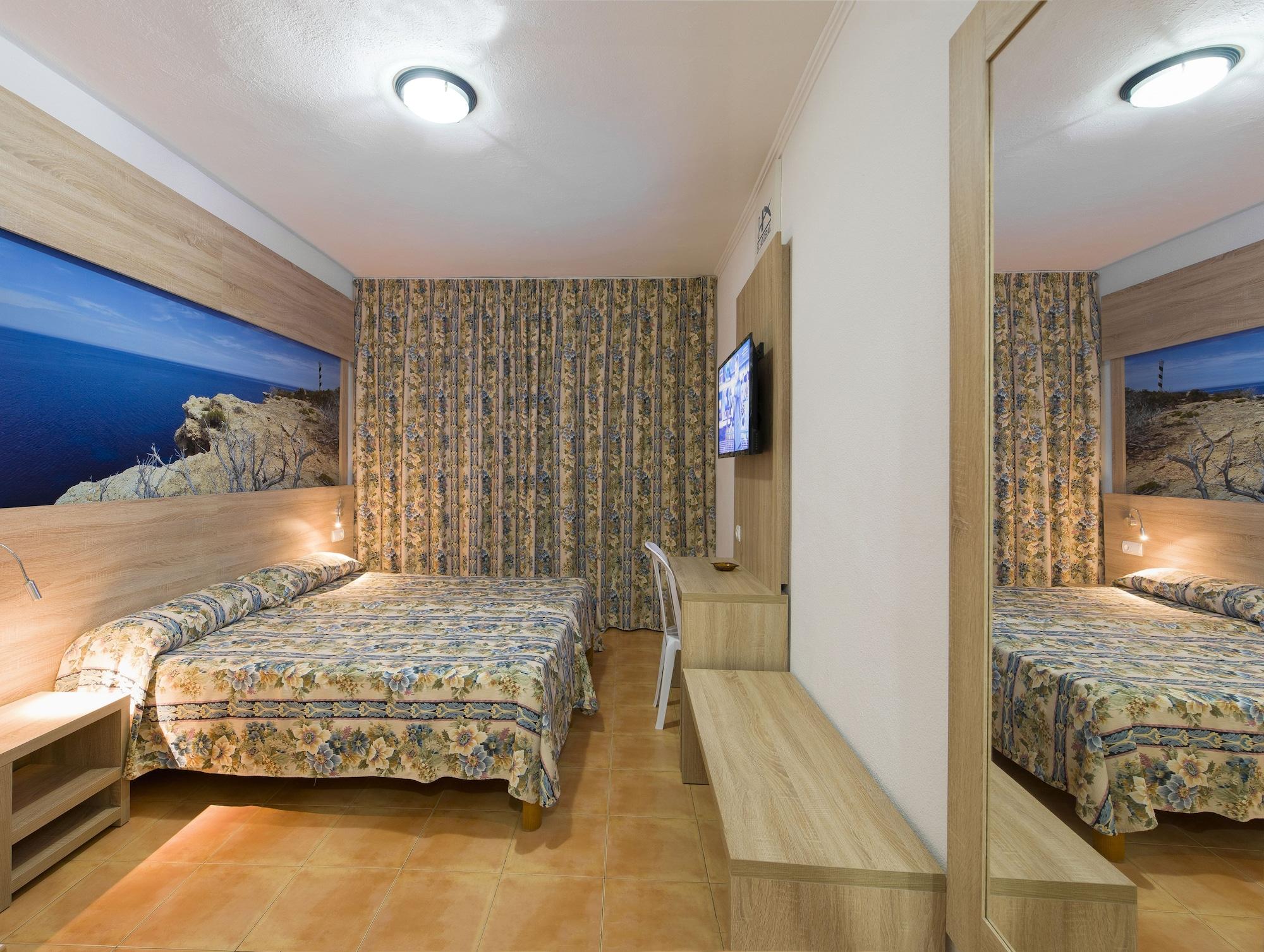 Hostal Anibal - Ab Group San Antonio  Exteriér fotografie